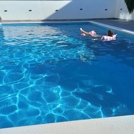 Villa Barbara & Zoran With Free Parking And Heated Swimming Pool 브랜지카 외부 사진