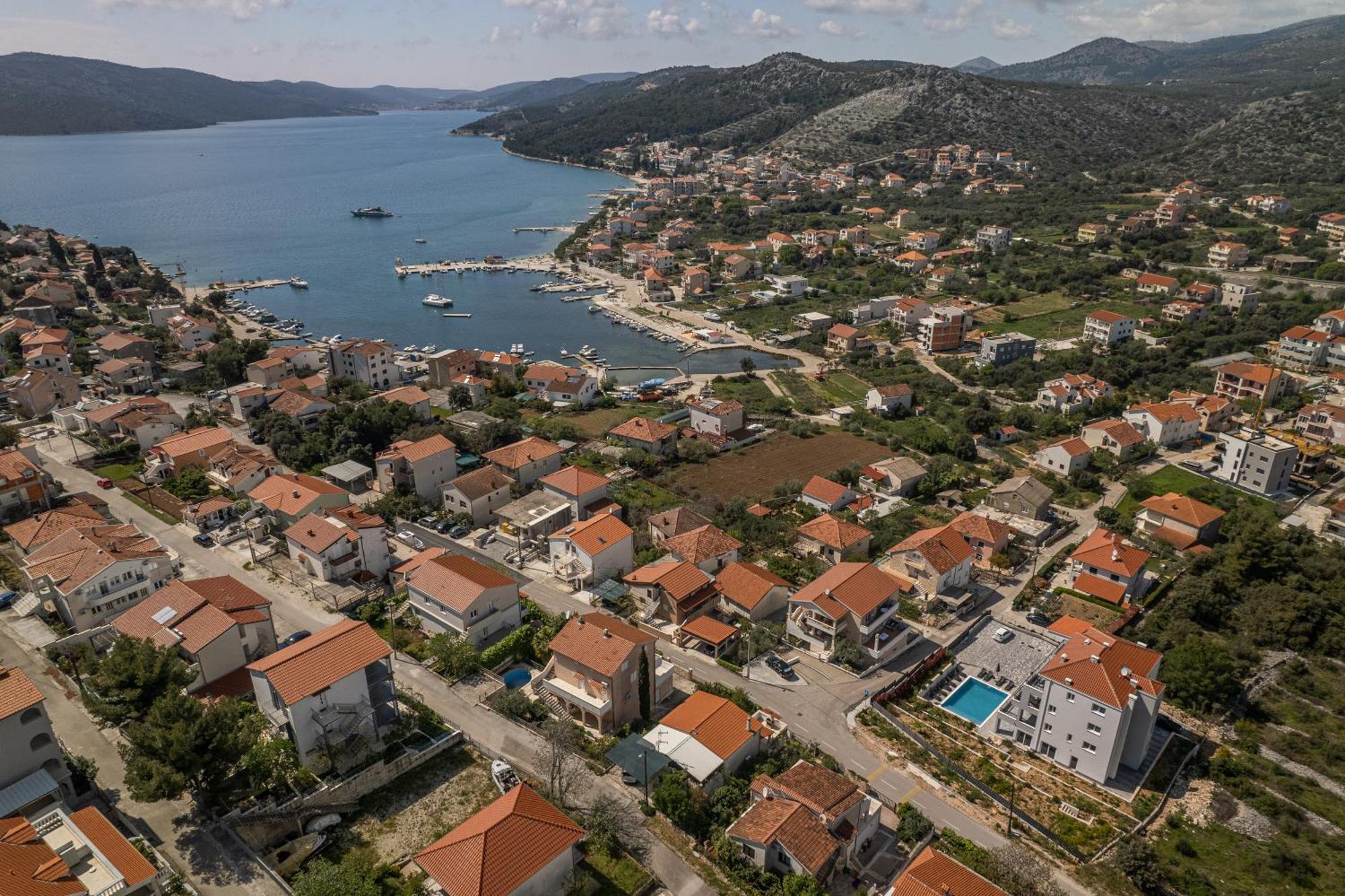 Villa Barbara & Zoran With Free Parking And Heated Swimming Pool 브랜지카 외부 사진