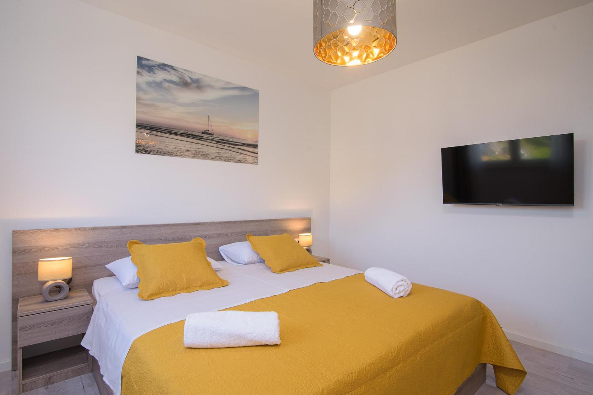 Villa Barbara & Zoran With Free Parking And Heated Swimming Pool 브랜지카 외부 사진