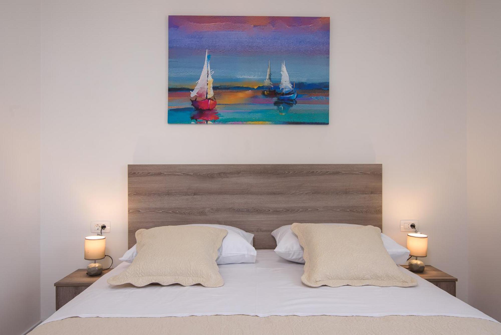 Villa Barbara & Zoran With Free Parking And Heated Swimming Pool 브랜지카 외부 사진