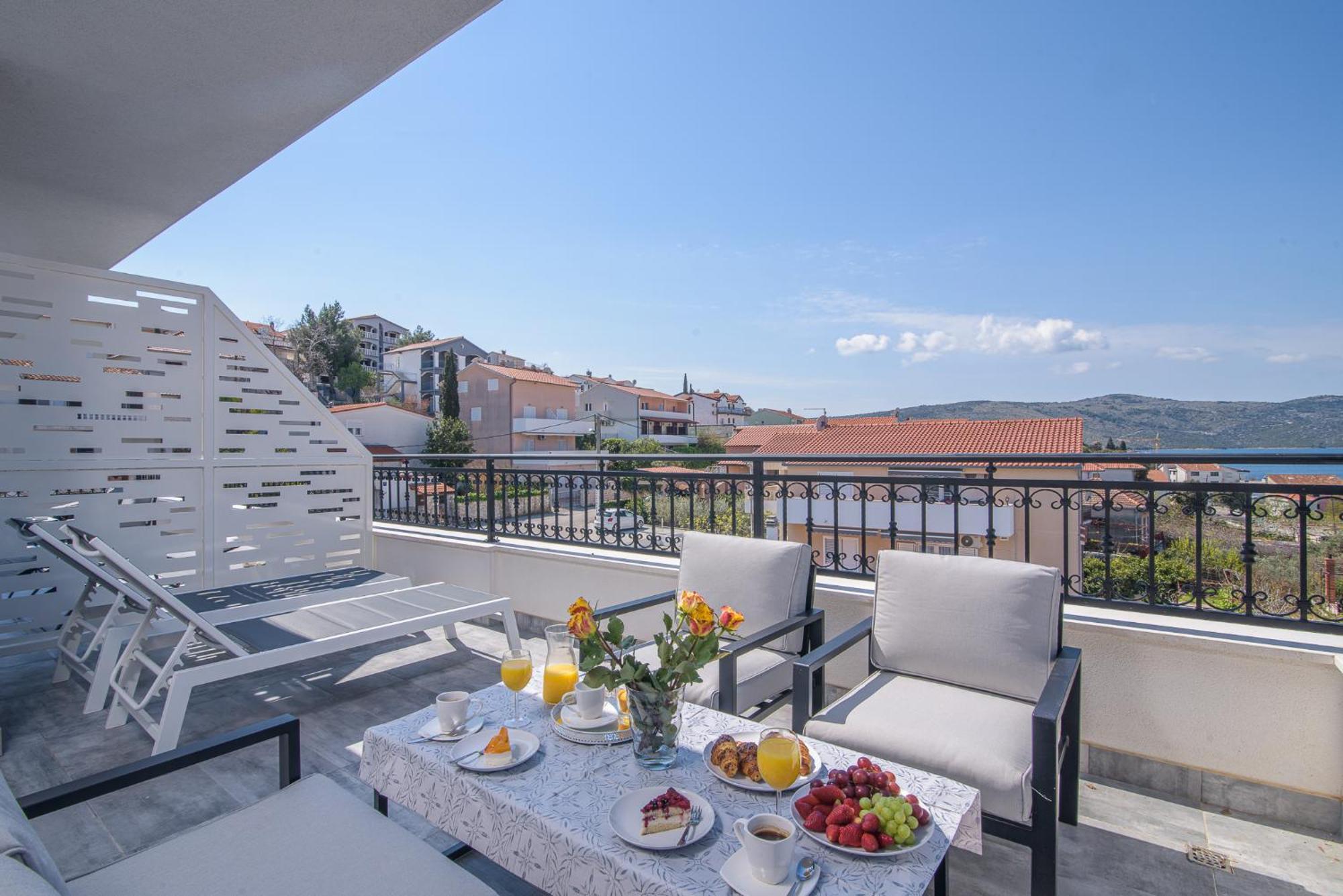 Villa Barbara & Zoran With Free Parking And Heated Swimming Pool 브랜지카 외부 사진