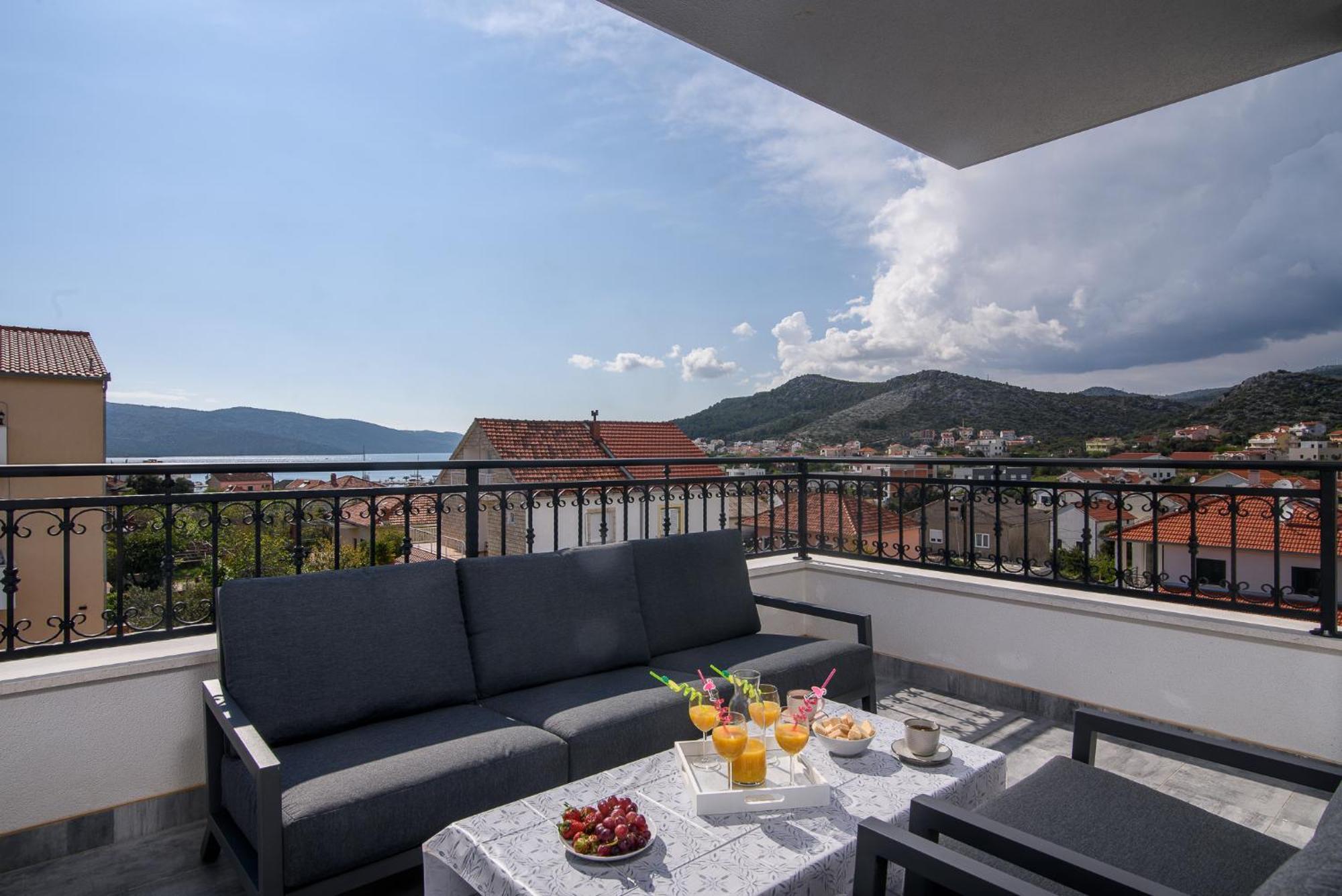 Villa Barbara & Zoran With Free Parking And Heated Swimming Pool 브랜지카 외부 사진
