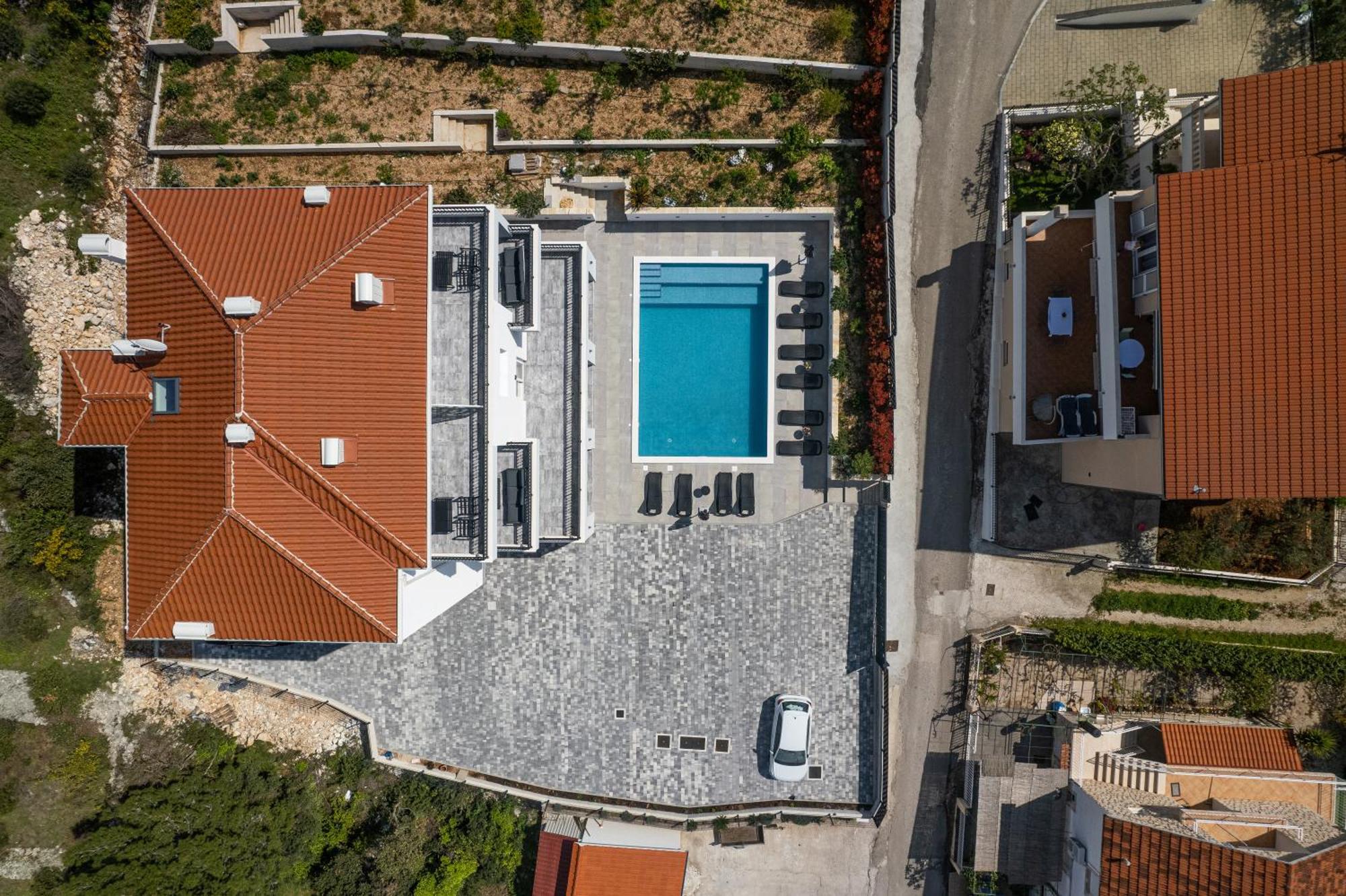 Villa Barbara & Zoran With Free Parking And Heated Swimming Pool 브랜지카 외부 사진